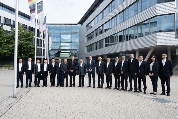 Tan Xuguang Led a Delegation to Visit Multiple German Enterprises