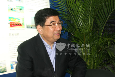 Cheng Jianzhong, Deputy general manager of Wuzhoulong, interviewed by Chinabuses.com 