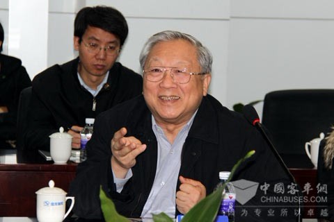  The vice chairman encourages China Coaches to be self innovation and industrial upgrade